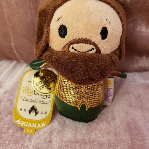 NWT Hallmark Itty Bittys DC Comics Aquaman Limited Edition - Picture 6 of 6